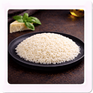 RISO BASMATI GR. 210 (da cotto) / Il riso basmati non permette alla glicemia di innalzarsi rapidamente; il suo indice glicemico infatti è più basso rispetto al riso bianco e, a parità di porzione consumata, comporta un innalzamento della glicemia nel sangue più graduale e meno elevata, permettendo di prevenire le infiammazioni a carico dei tessuti dell’organismo.